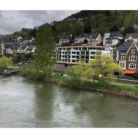 Penthouse Moselle Jewel I